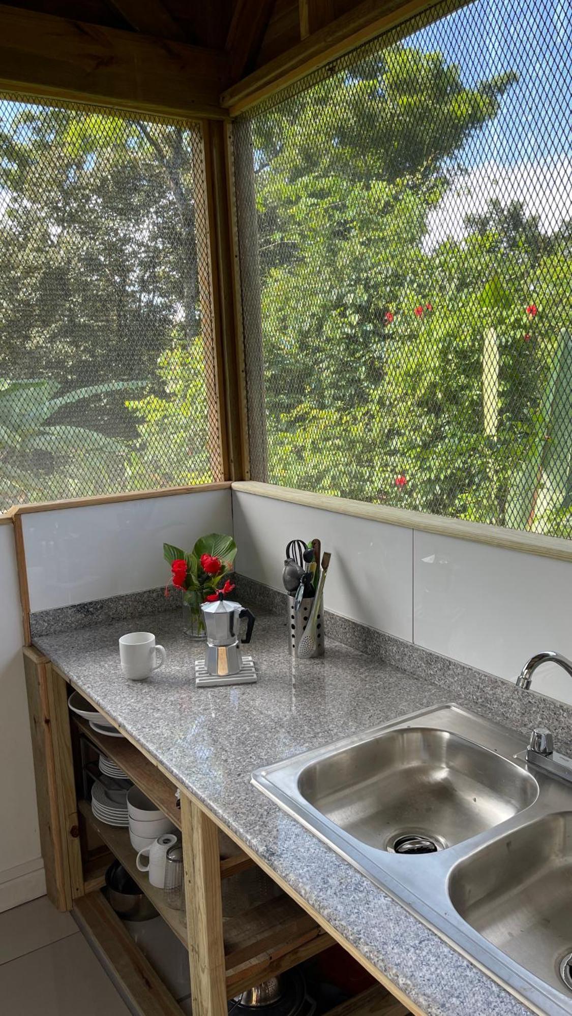 Eden Jungle Lodge Bocas del Toro Eksteriør bilde